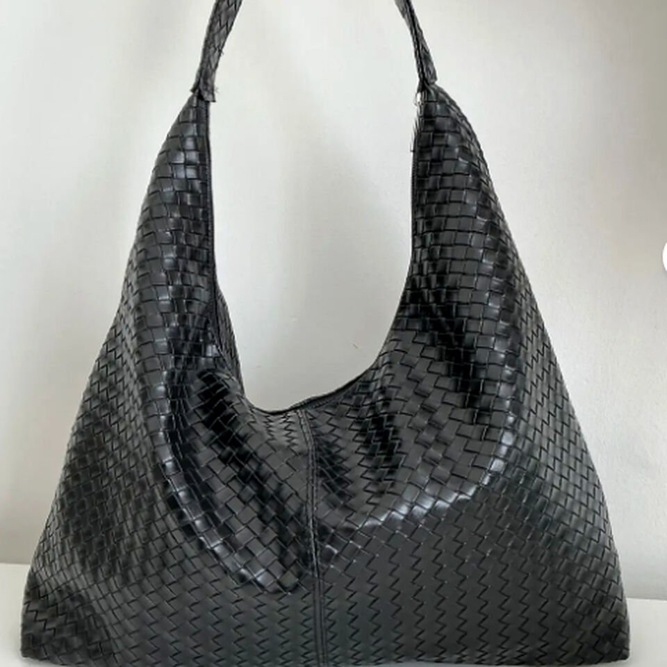 VERONA Örgü Dokulu ve Kadın Omuz Çantası 28*En 48*Taban 12 cm