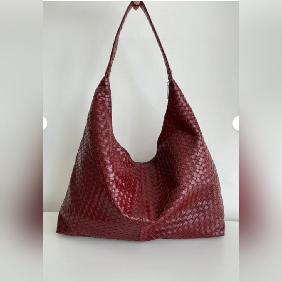VERONA Örgü Dokulu ve Kadın Omuz Çantası 28*En 48*Taban 12 cm
